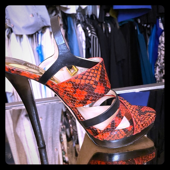 Red and Black open toe heels - Picture 1 of 5